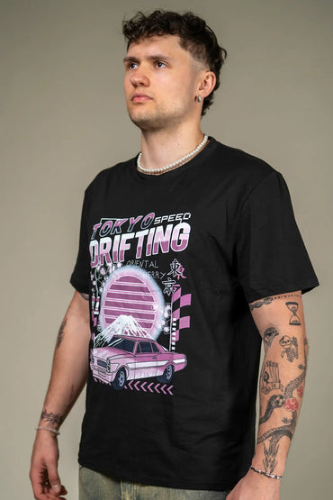 Schwarzes Techno Rave Oberteil für ein gutes Rave outfit t Shirt mit the Tokyo Driftting aufdruck