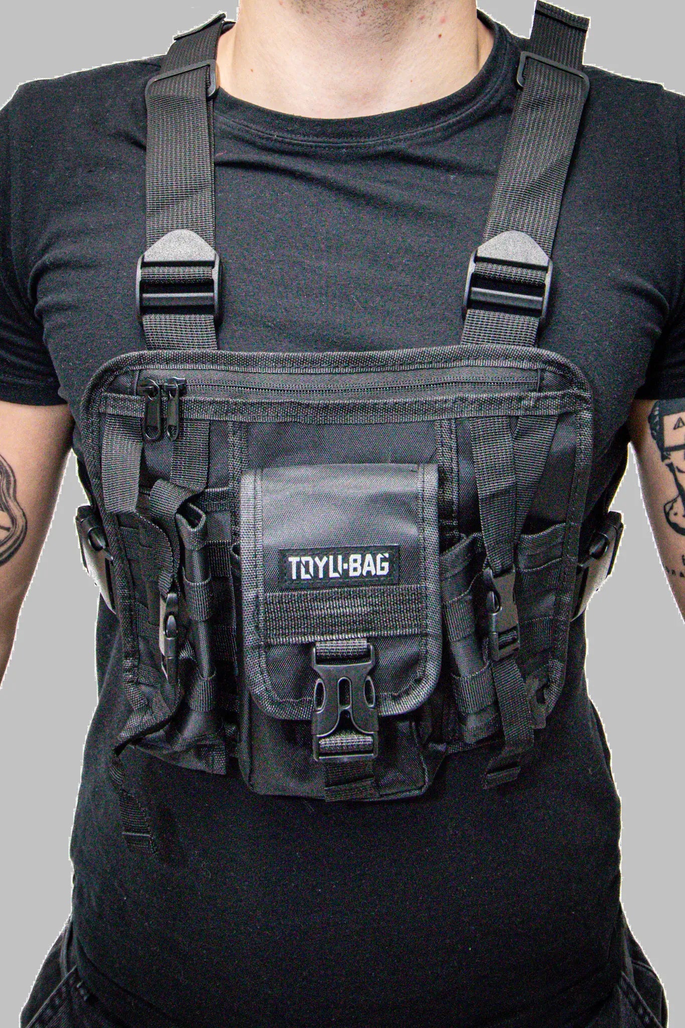 Urban Tactical Toyu Bag: Schwarze Bulletproof-Style Weste