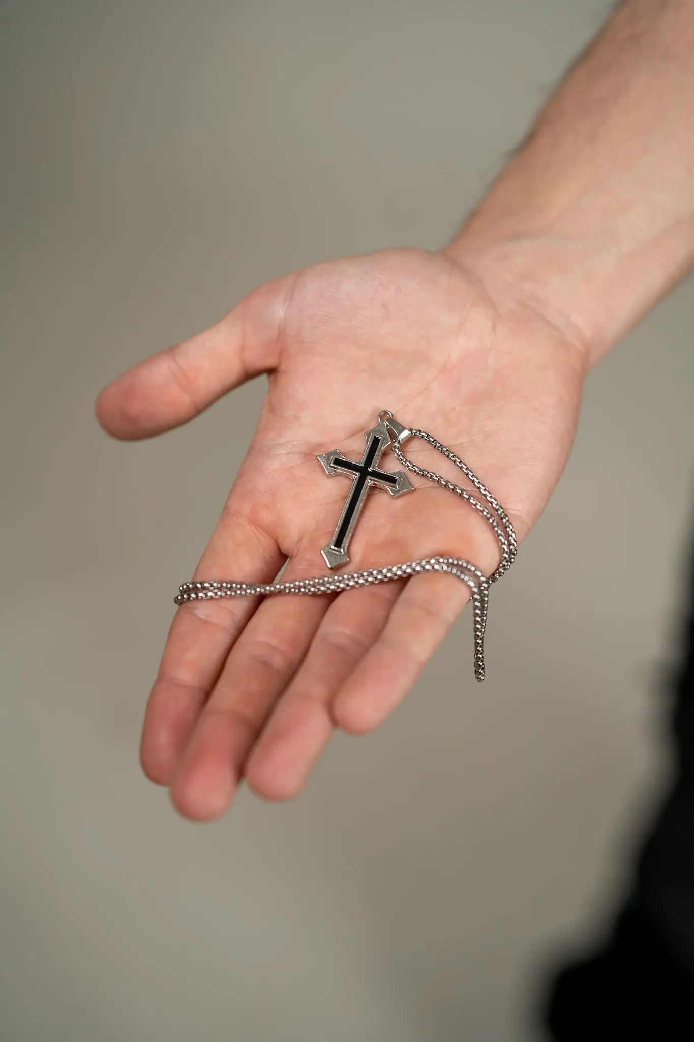 TitanSteel CrossChain: Silberkette mit Kreuz-Anhänger